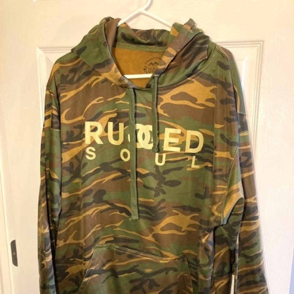 Rugged Soul Inc Sweatshirt / Size XL / Camo / Beer Koozie
